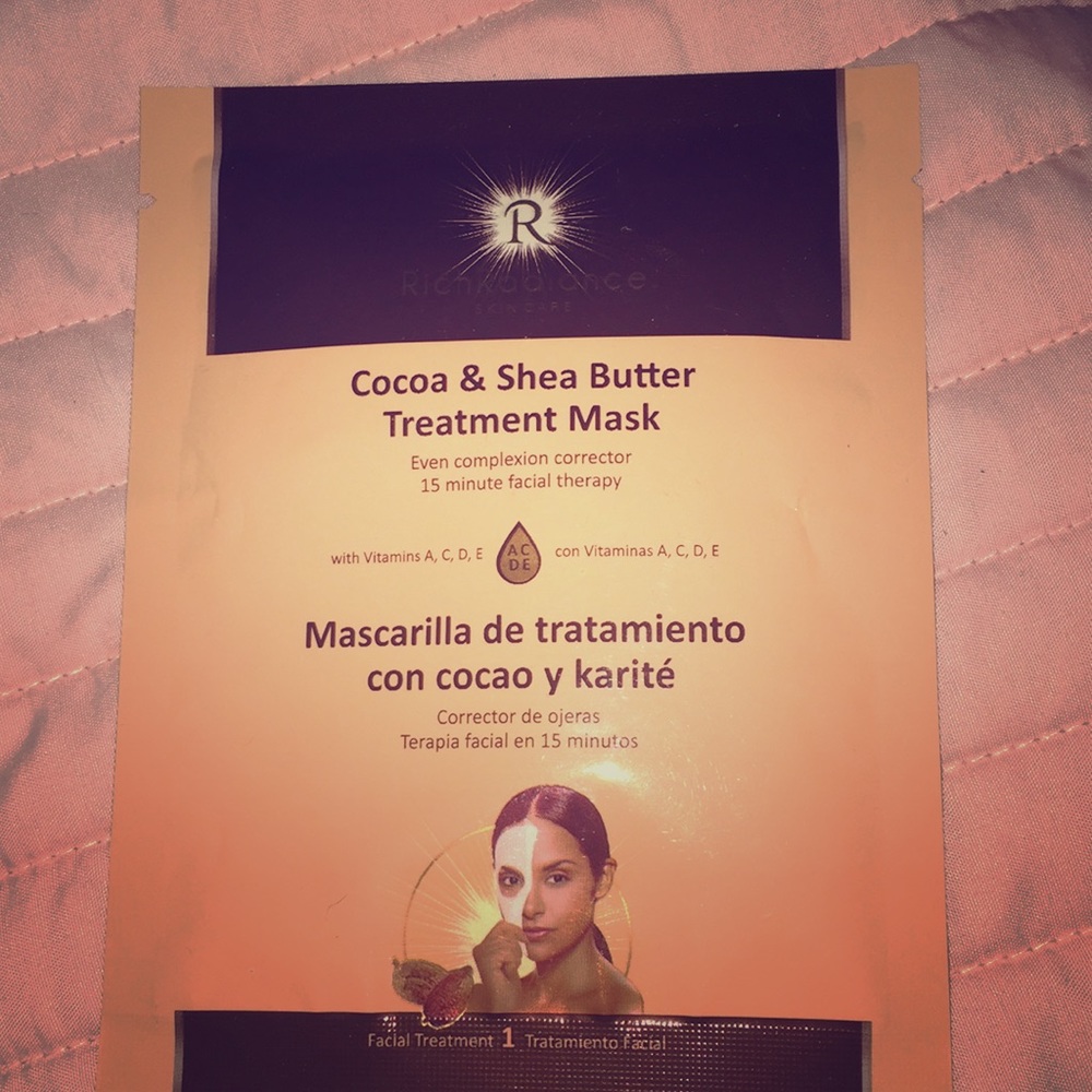 Cocoa and shea butter treatment mask